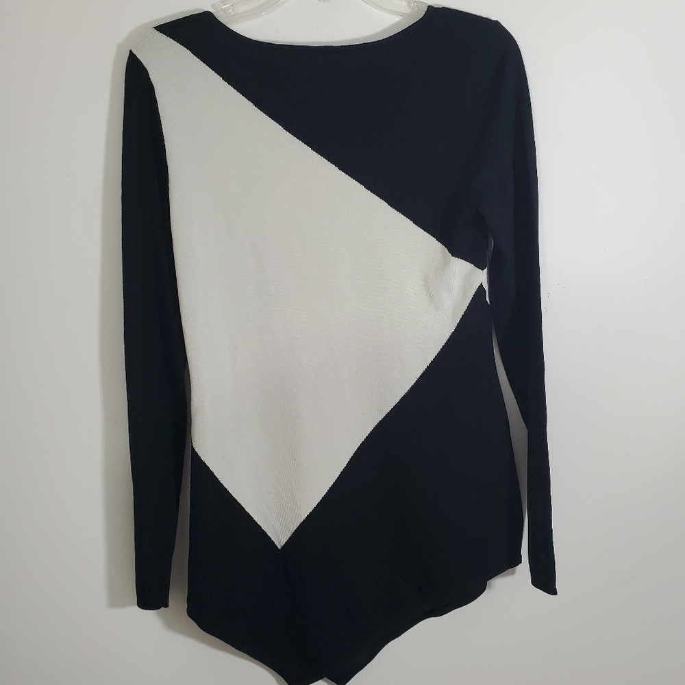 WHBM Knit Asymmetric Hem Abstract Artsy Lagenlook Modern Top NWT Size XS - Picture 6 of 9